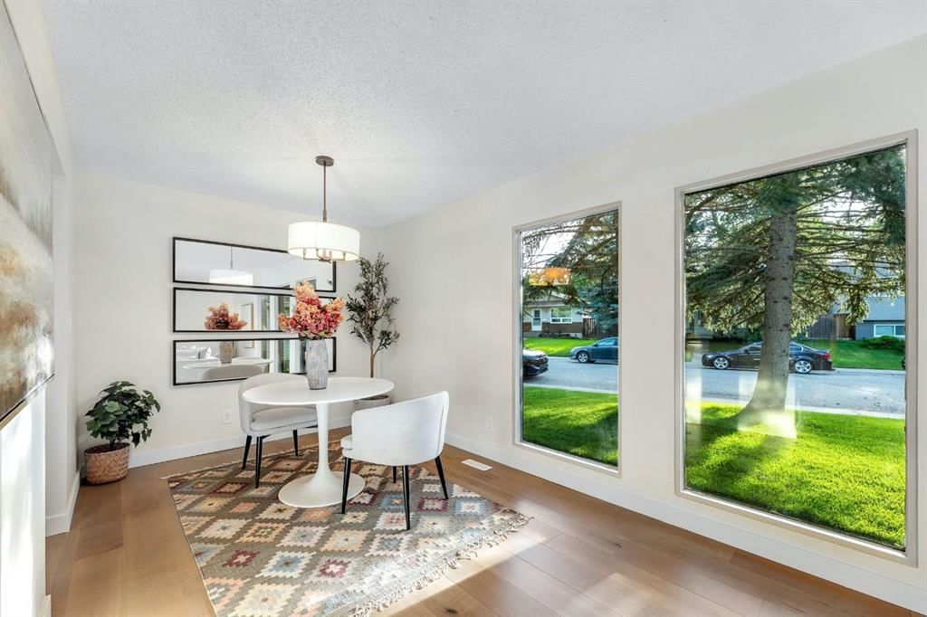 212 Midlawn Close SE, Calgary — photo 5 of 42