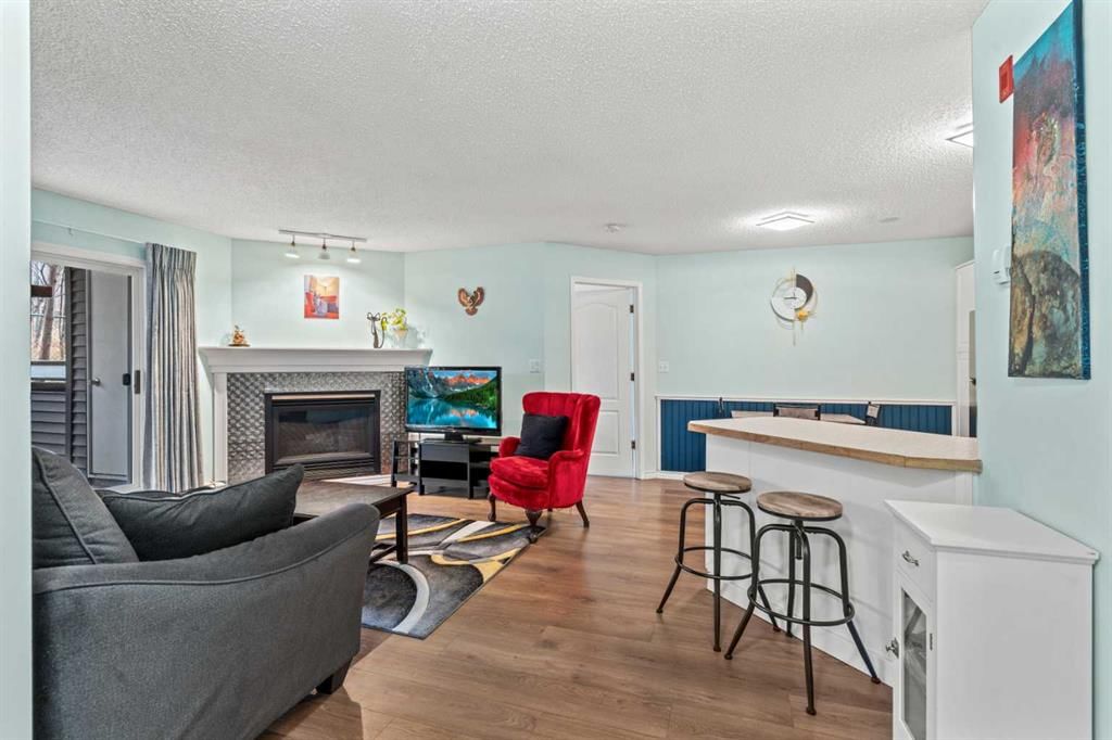 111, 20 Sierra Morena Mews SW, Calgary — photo 3 of 28
