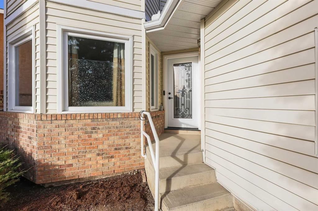 188 Christie Park Hill SW, Calgary — photo 3 of 41