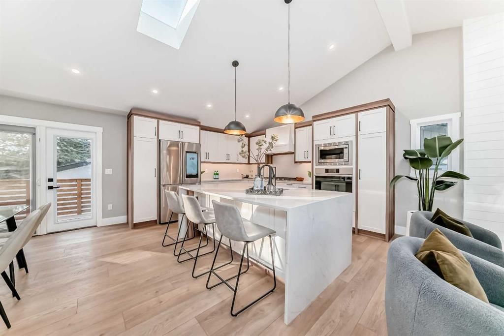 959 Lake Arrow Way SE, Calgary — photo 3 of 49