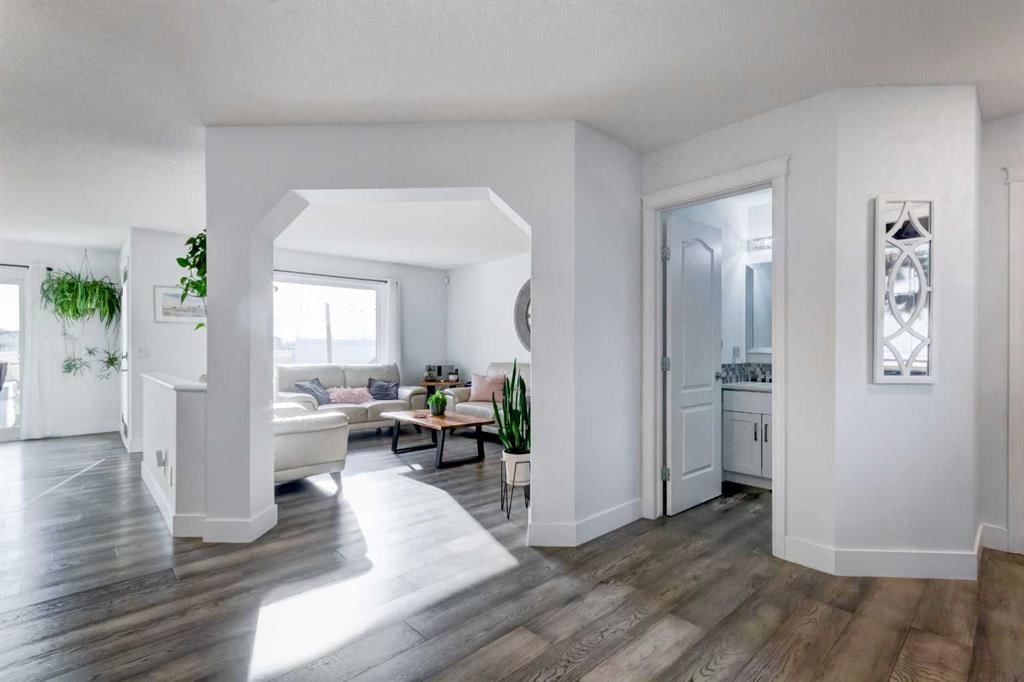 114 Chapalina Park Crescent SE, Calgary — photo 2 of 43