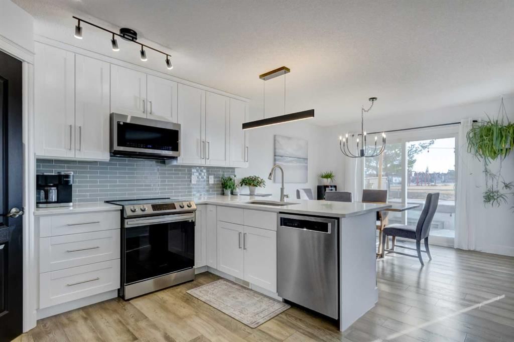 114 Chapalina Park Crescent SE, Calgary — photo 4 of 43
