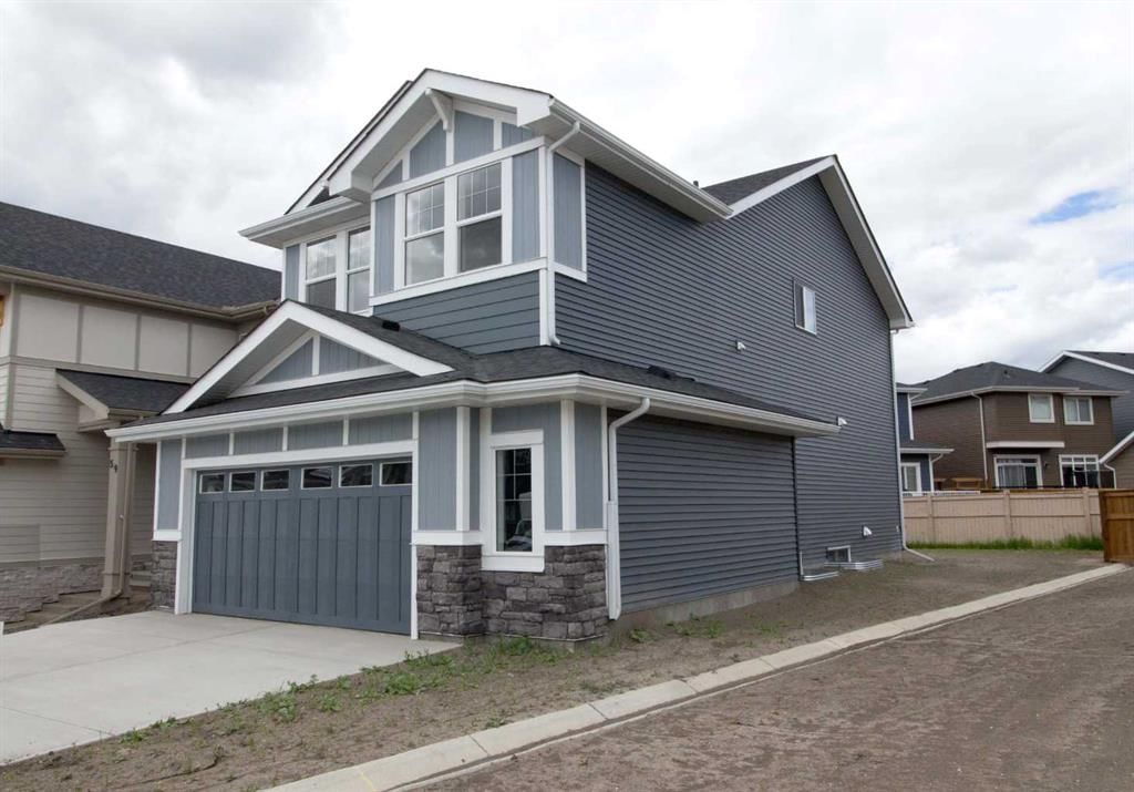 63 Sunrise Heath, Cochrane — photo 2 of 32