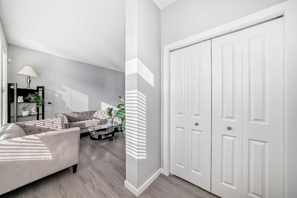 1349 Legacy Circle SE, Calgary — photo 5 of 49