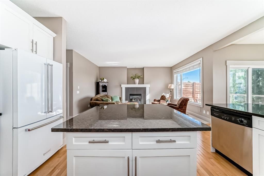 139 St Moritz Terrace, Calgary — photo 4 of 26