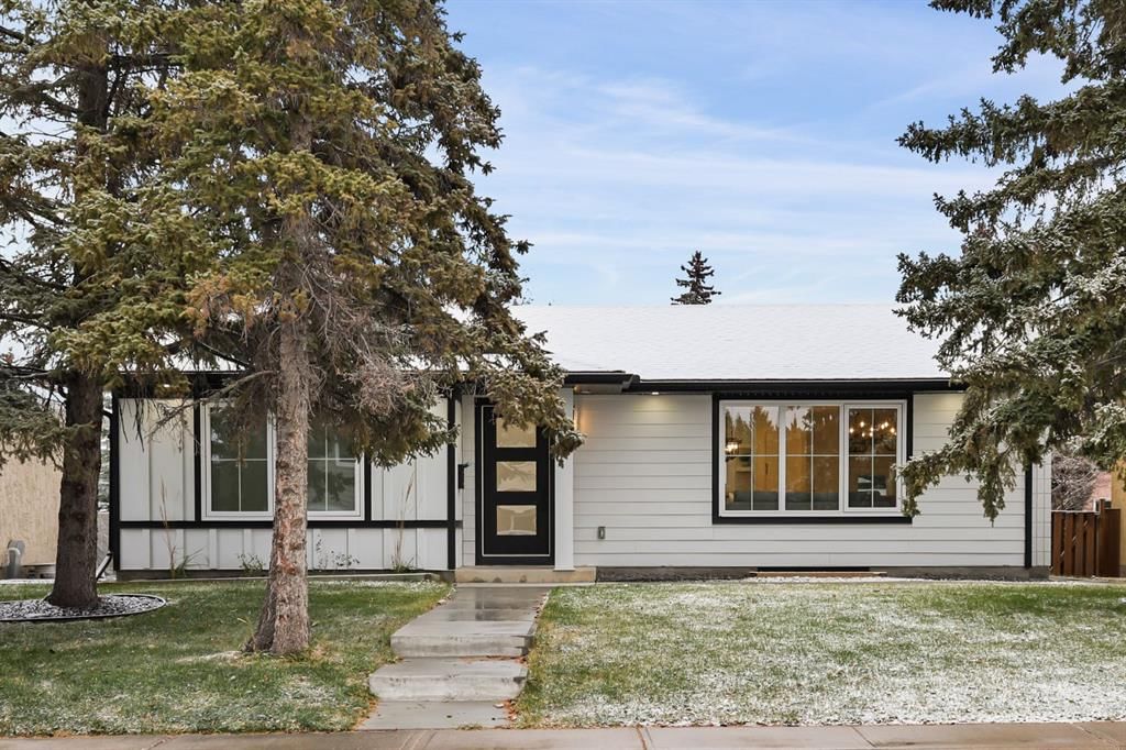 116 Silvercreek Drive NW, Calgary — photo 2 of 50