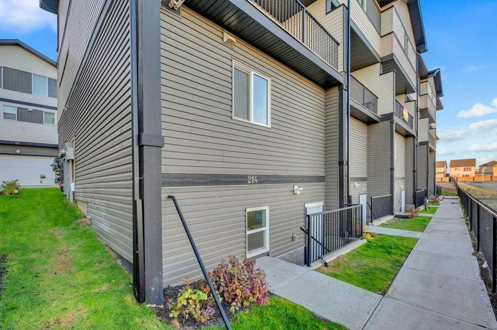 214, 240 Corner Meadows Square, Calgary — photo 4 of 50