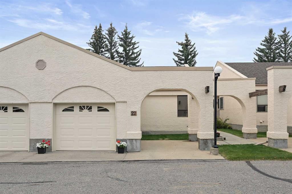 22 Sandarac Circle NW, Calgary — main listing photo