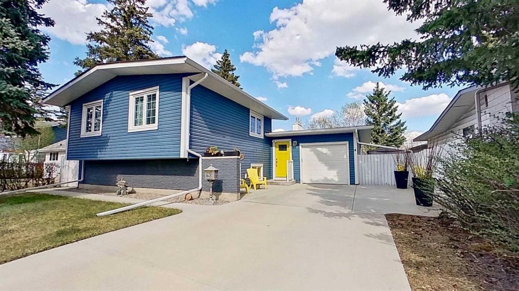 2932 Lathom Crescent SW, Calgary — photo 2 of 44
