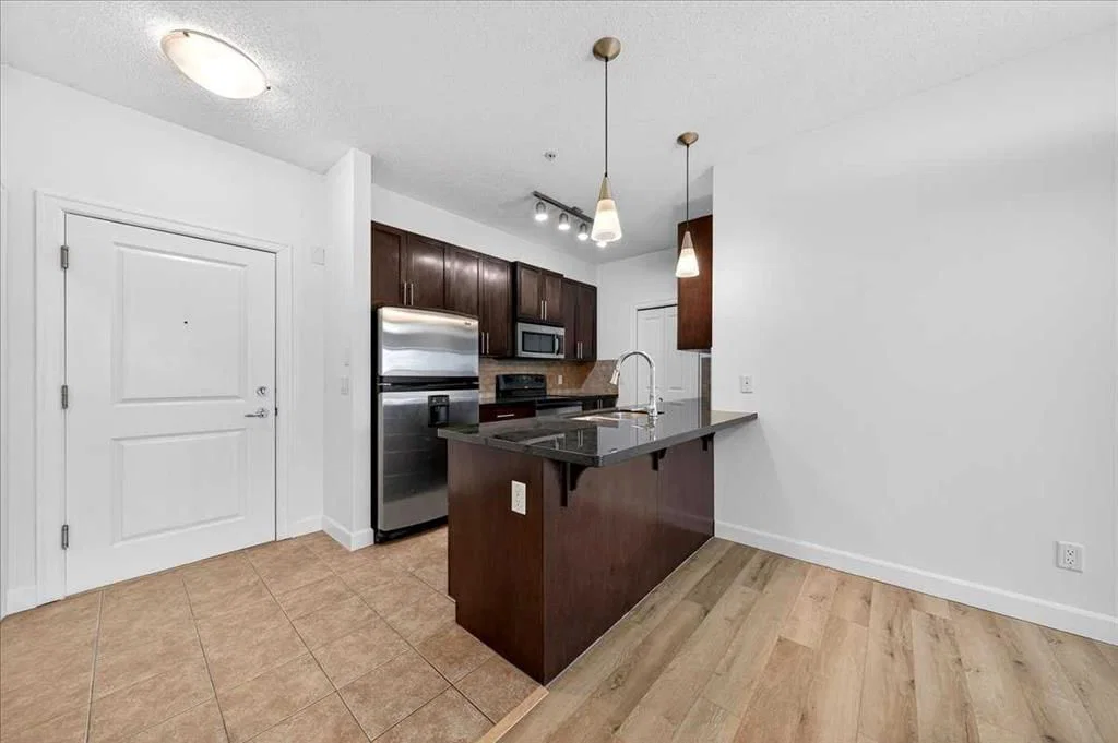 103, 88 Arbour Lake Road NW, Calgary — photo 3 of 43