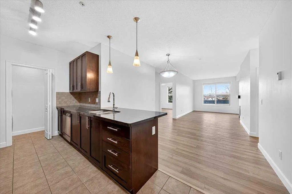 103, 88 Arbour Lake Road NW, Calgary — photo 4 of 43
