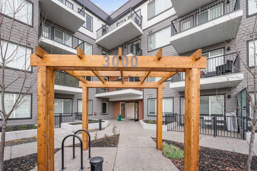 3405, 111 Wolf Creek Drive SE, Calgary — photo 3 of 37