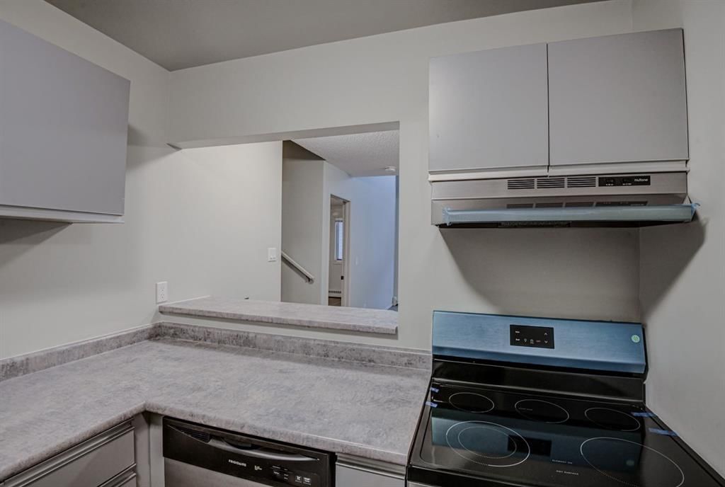 104, 1720 13 Street SW, Calgary — photo 3 of 29