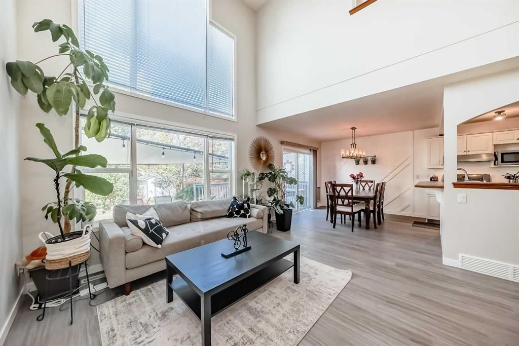 202 Bridlewood Court SW, Calgary — photo 3 of 49