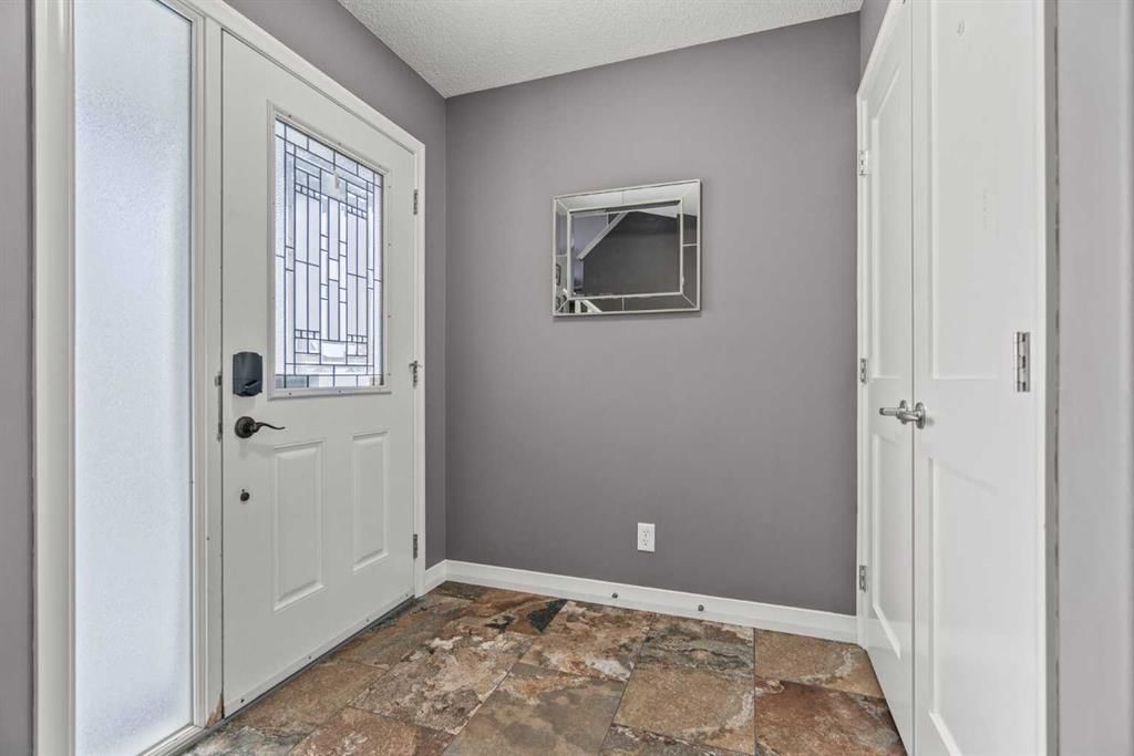 715 Copperpond Circle SE, Calgary — photo 2 of 40