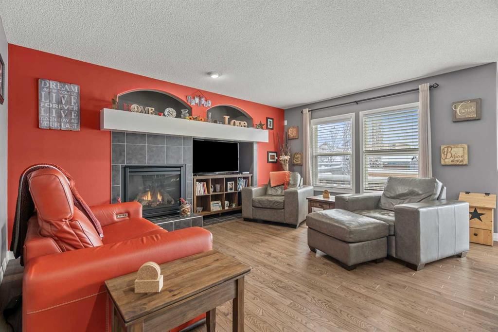 715 Copperpond Circle SE, Calgary — photo 5 of 40