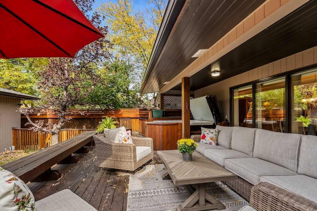 3611 13 Street SW, Calgary — photo 3 of 43