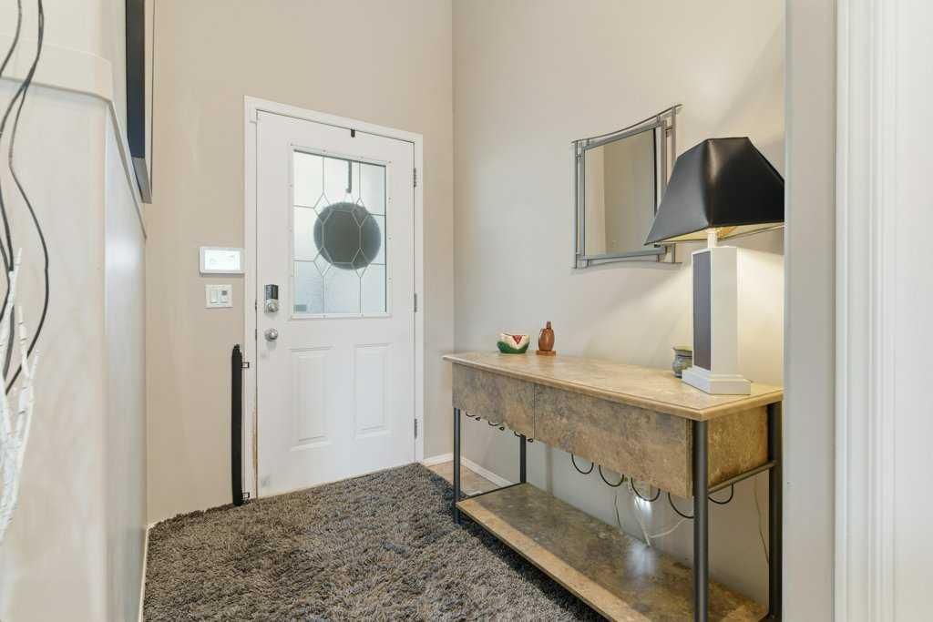 299 Prestwick Landing SE, Calgary — photo 3 of 40