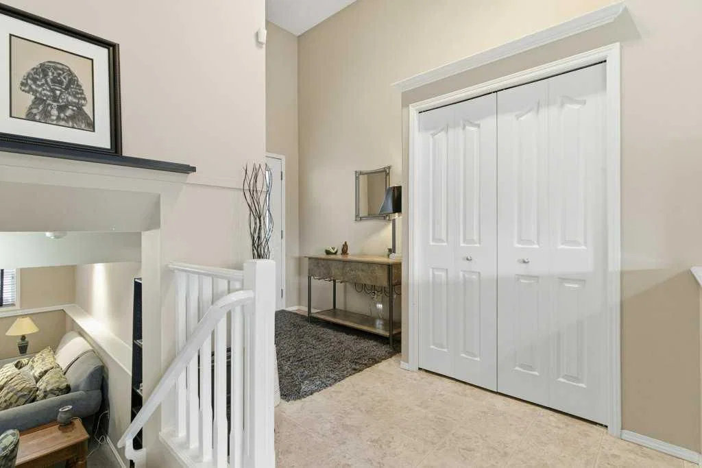 299 Prestwick Landing SE, Calgary — photo 4 of 40
