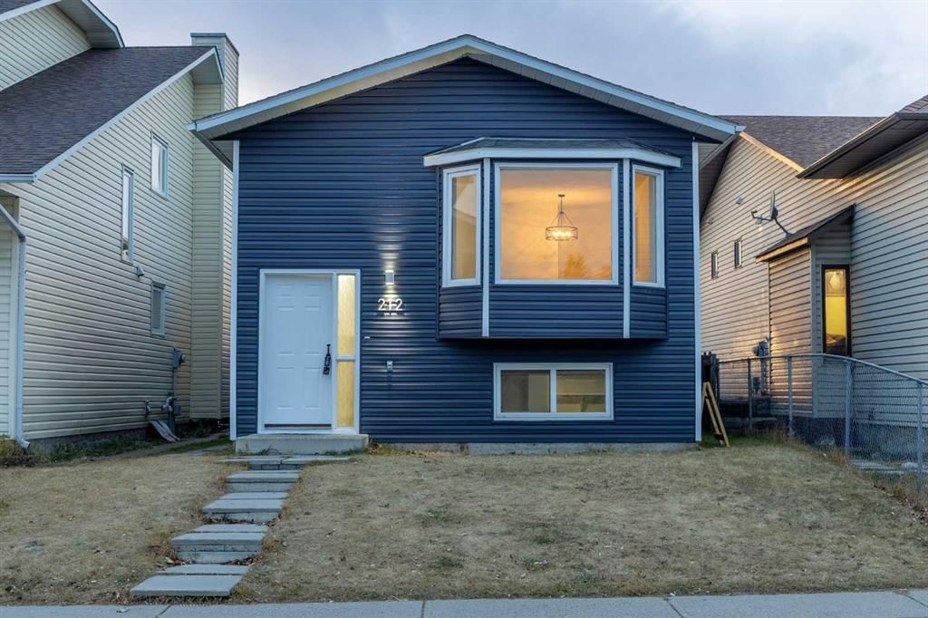 212 Falmere Way NE, Calgary — photo 2 of 50