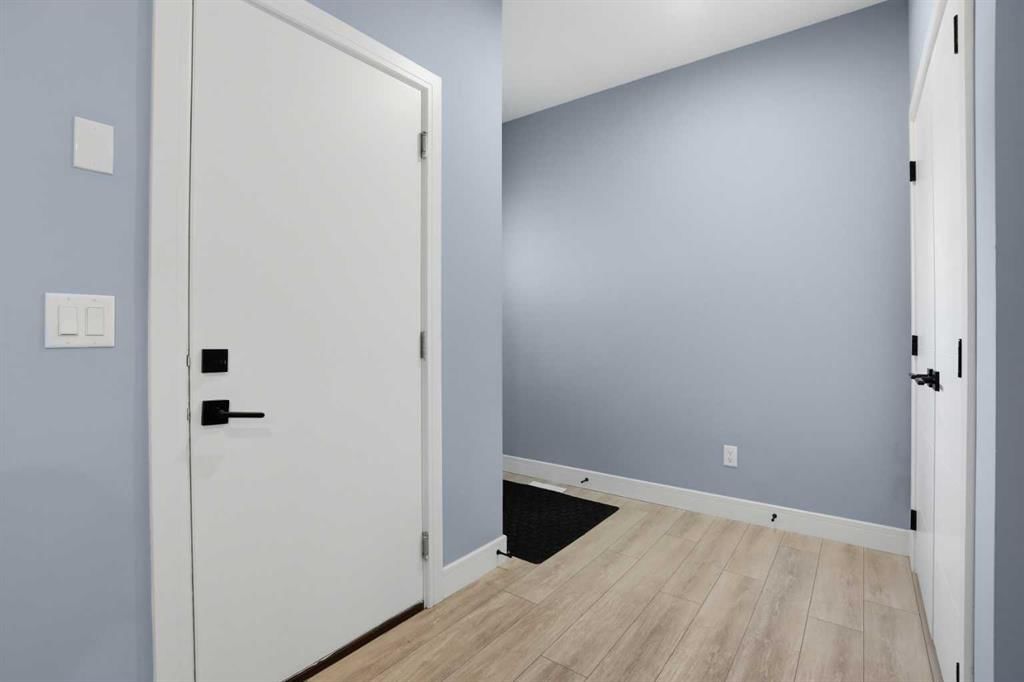250 Walcrest View SE, Calgary — photo 3 of 50