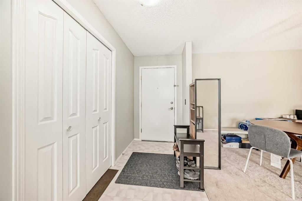 115, 1000 Citadel Meadow Point NW, Calgary — photo 3 of 31