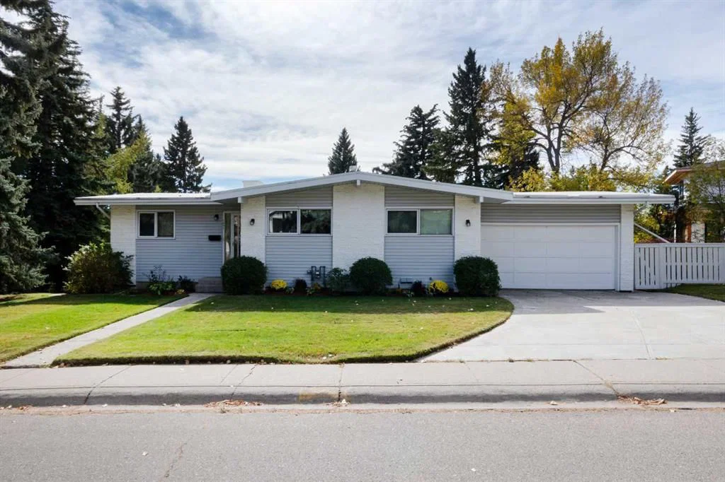 1801 Cayuga Drive NW, Calgary — photo 2 of 45