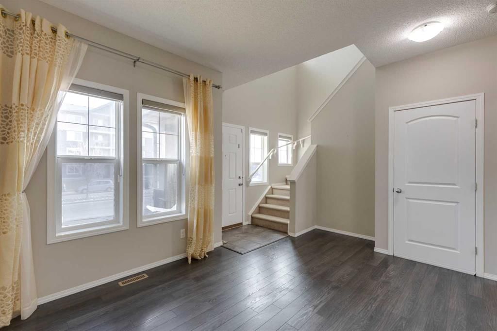 289 Skyview Ranch Boulevard NE, Calgary — photo 3 of 25