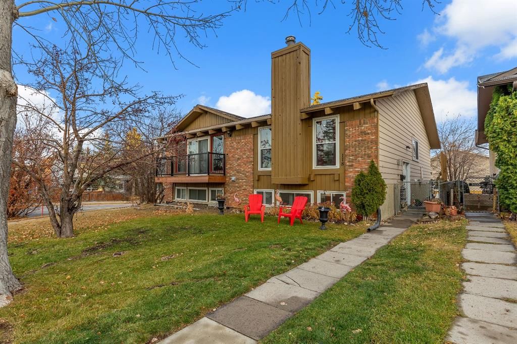 118 Bermuda Road NW, Calgary — main listing photo