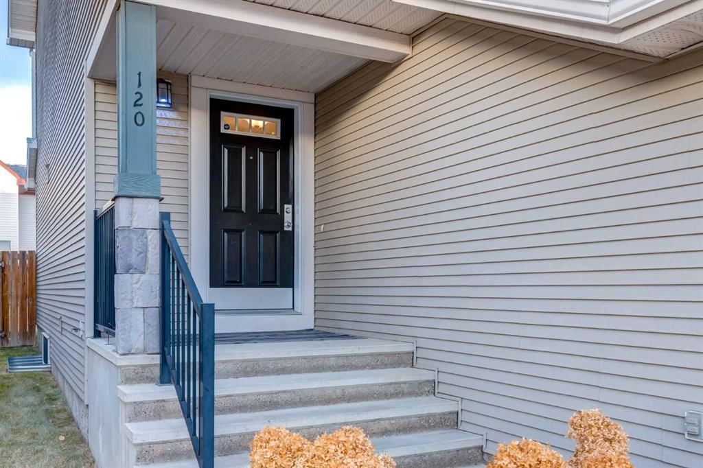 120 New Brighton Lane SE, Calgary — photo 2 of 44