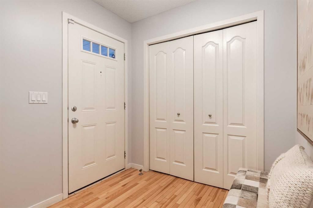 120 New Brighton Lane SE, Calgary — photo 3 of 44