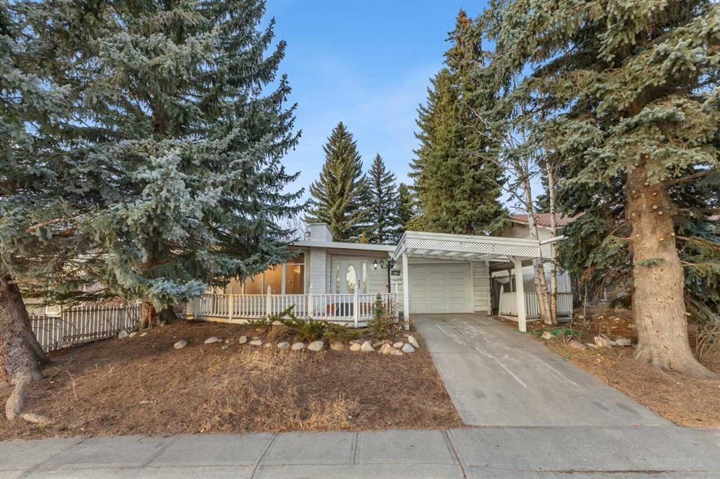 5111 Barron Crescent NW, Calgary — photo 3 of 26