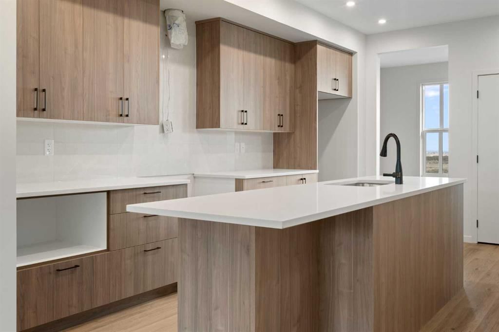 49 Annette Landing NW, Calgary — photo 4 of 48