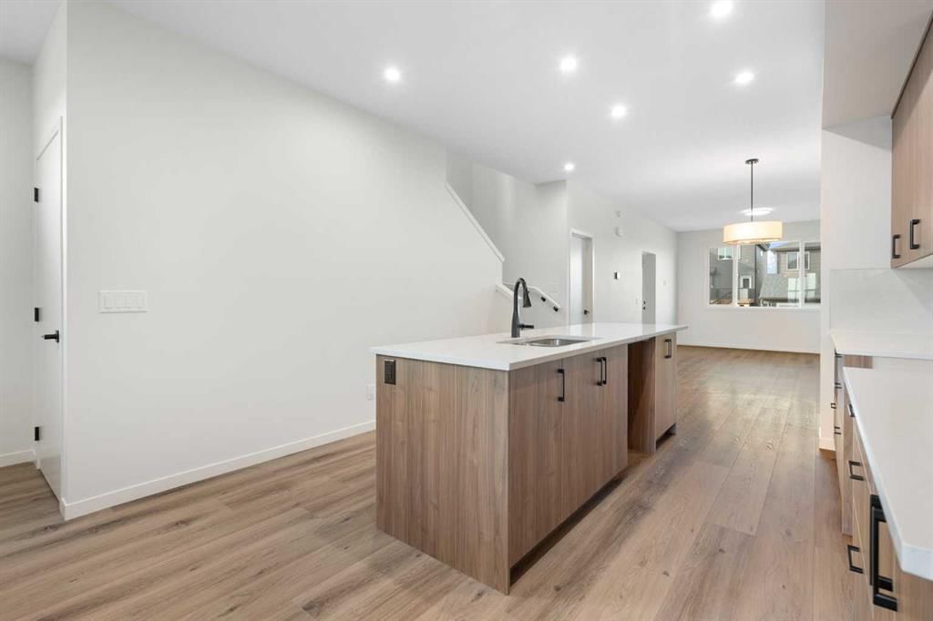 49 Annette Landing NW, Calgary — photo 5 of 48