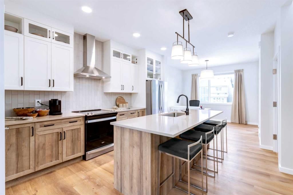 617 Savanna Drive NE, Calgary — main listing photo