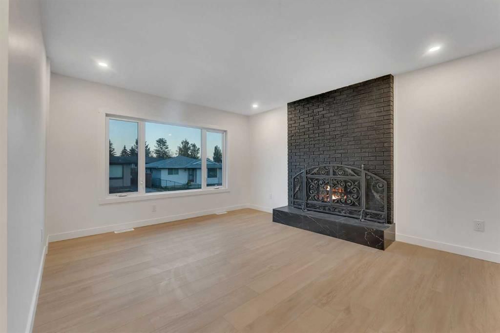 352 Lysander Place SE, Calgary — photo 4 of 40