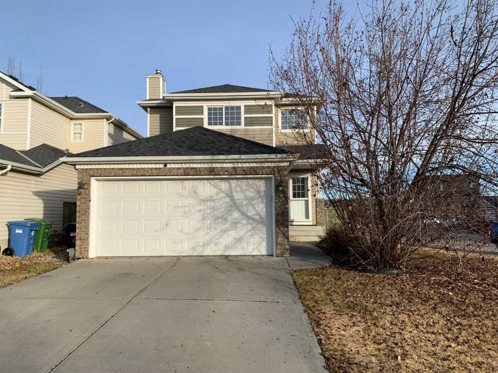 8 Royal Elm Way NW, Calgary — main listing photo