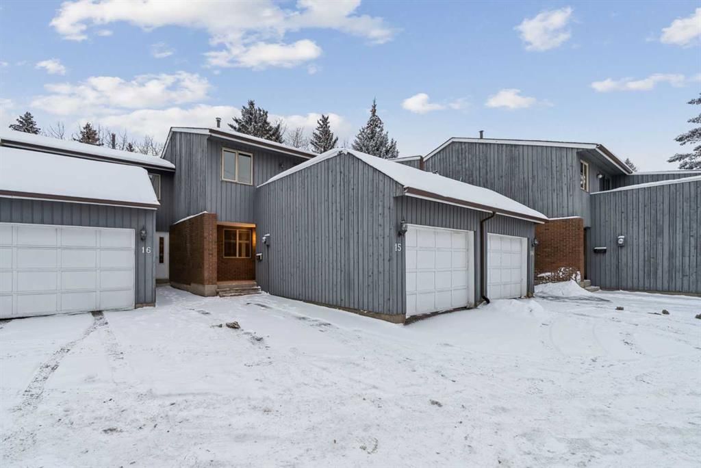 15, 803 Varsity Estates Drive NW, Calgary — main listing photo