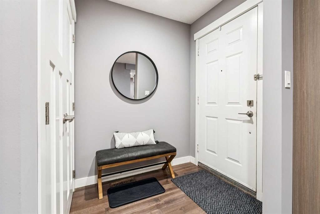 15, 803 Varsity Estates Drive NW, Calgary — photo 3 of 32