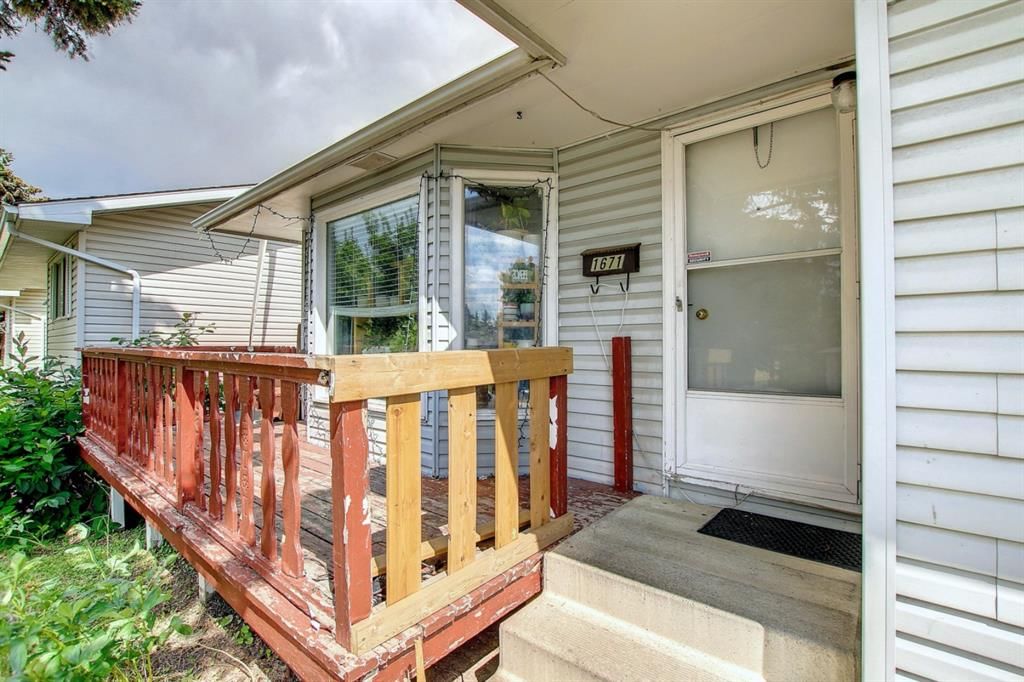 1671 Marlyn Way NE, Calgary — photo 3 of 50