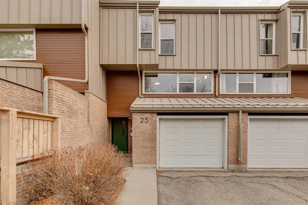 25 Brae Glen Court SW, Calgary — main listing photo