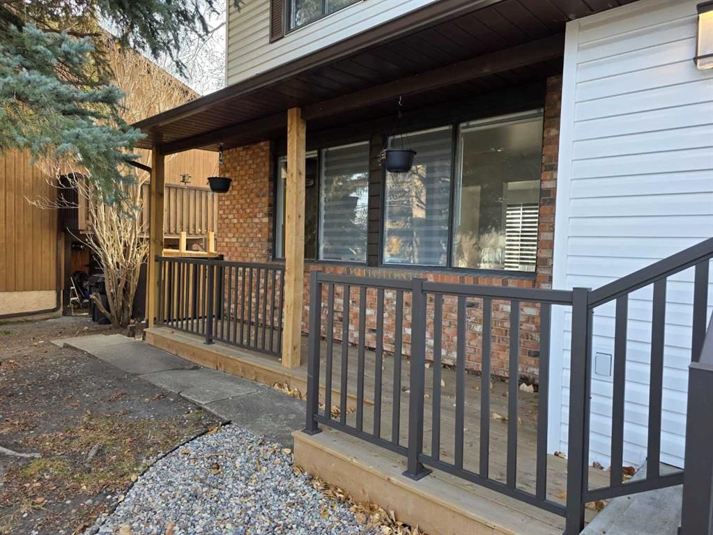59 Brookpark Crescent SW, Calgary — photo 2 of 38