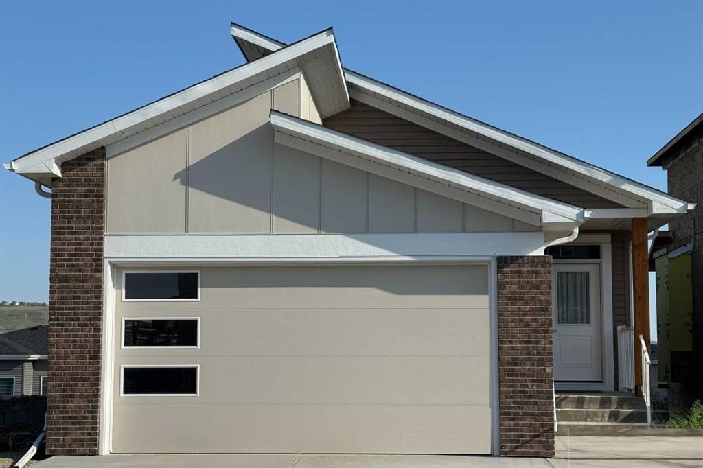 554 Rivercrest View, Cochrane — photo 2 of 20