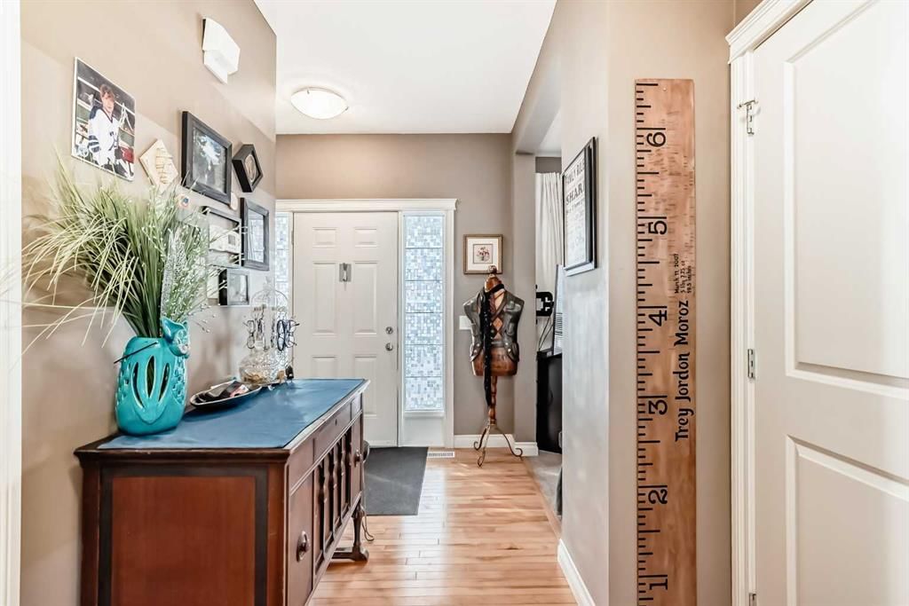 266 Copperstone Circle SE, Calgary — photo 4 of 48