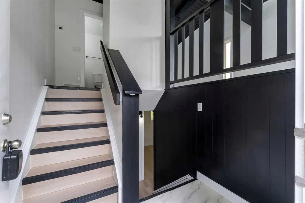 105 Pinemont Bay NE, Calgary — photo 4 of 23