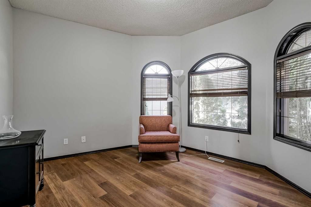 60 Mckenzie Lake Crescent SE, Calgary — photo 5 of 50