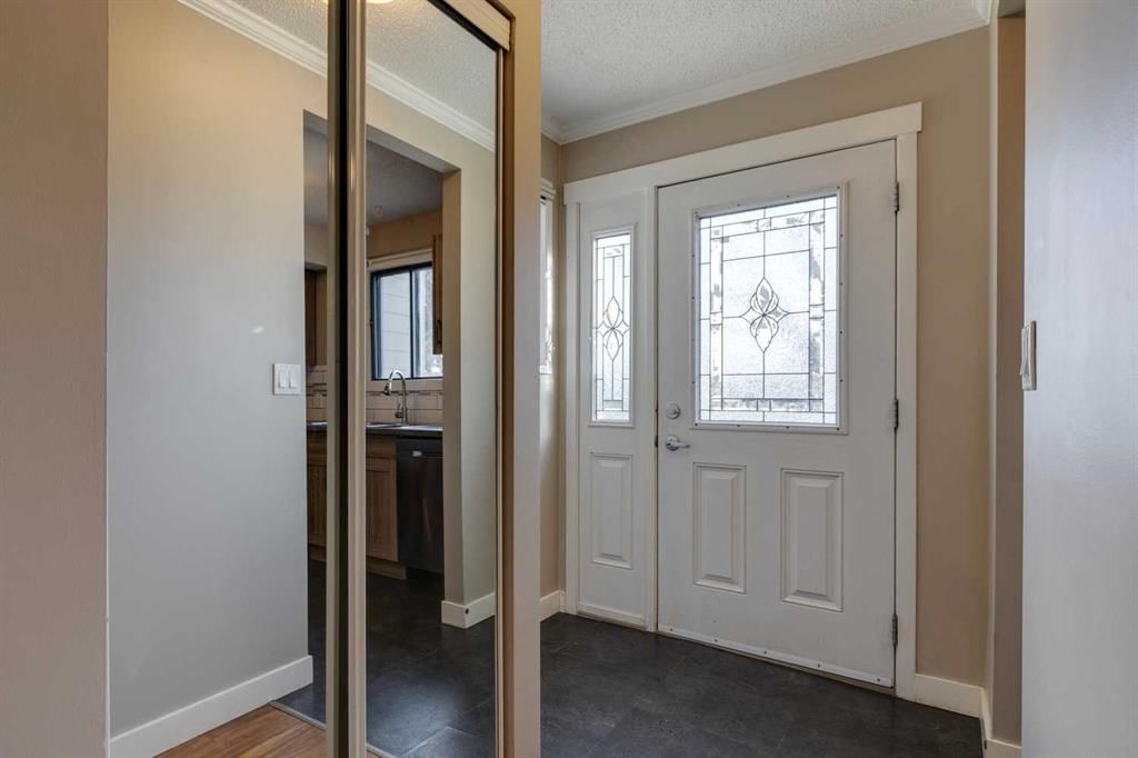 1, 102 Grier Terrace NE, Calgary — photo 3 of 48