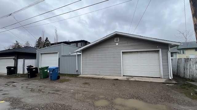 1116 37 Street SE, Calgary — photo 3 of 35
