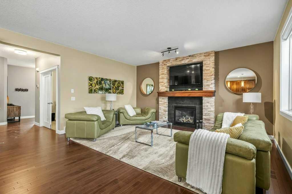 92 Everoak Circle SW, Calgary — photo 2 of 49