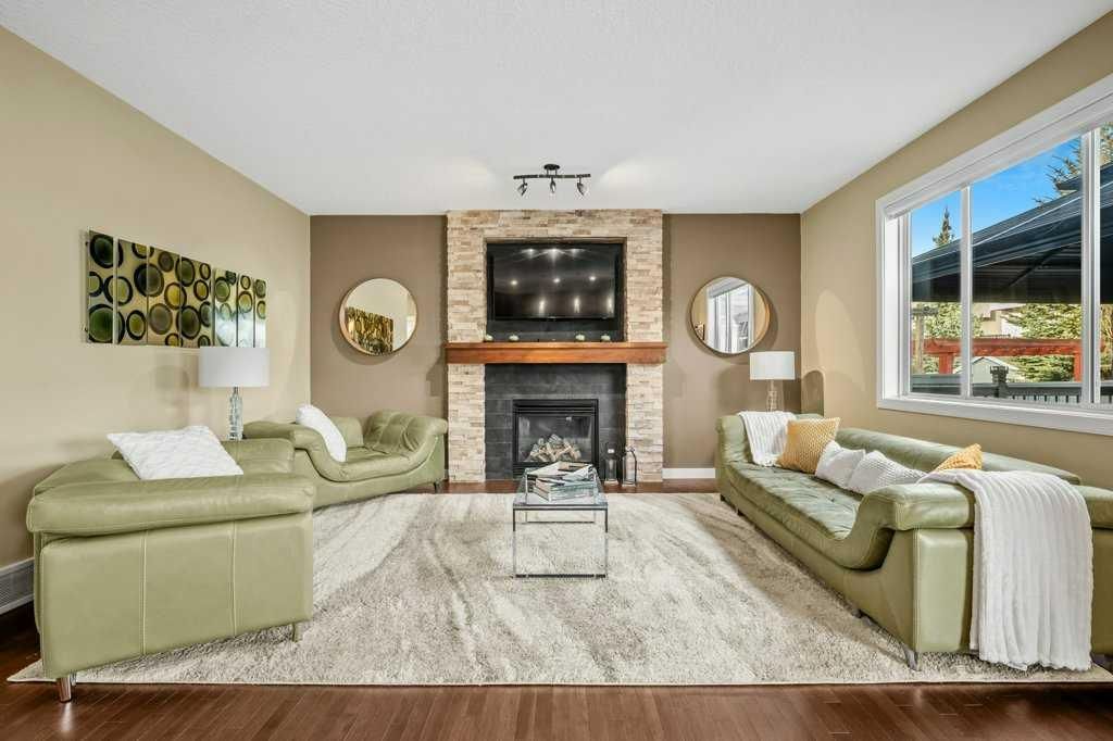 92 Everoak Circle SW, Calgary — photo 3 of 49